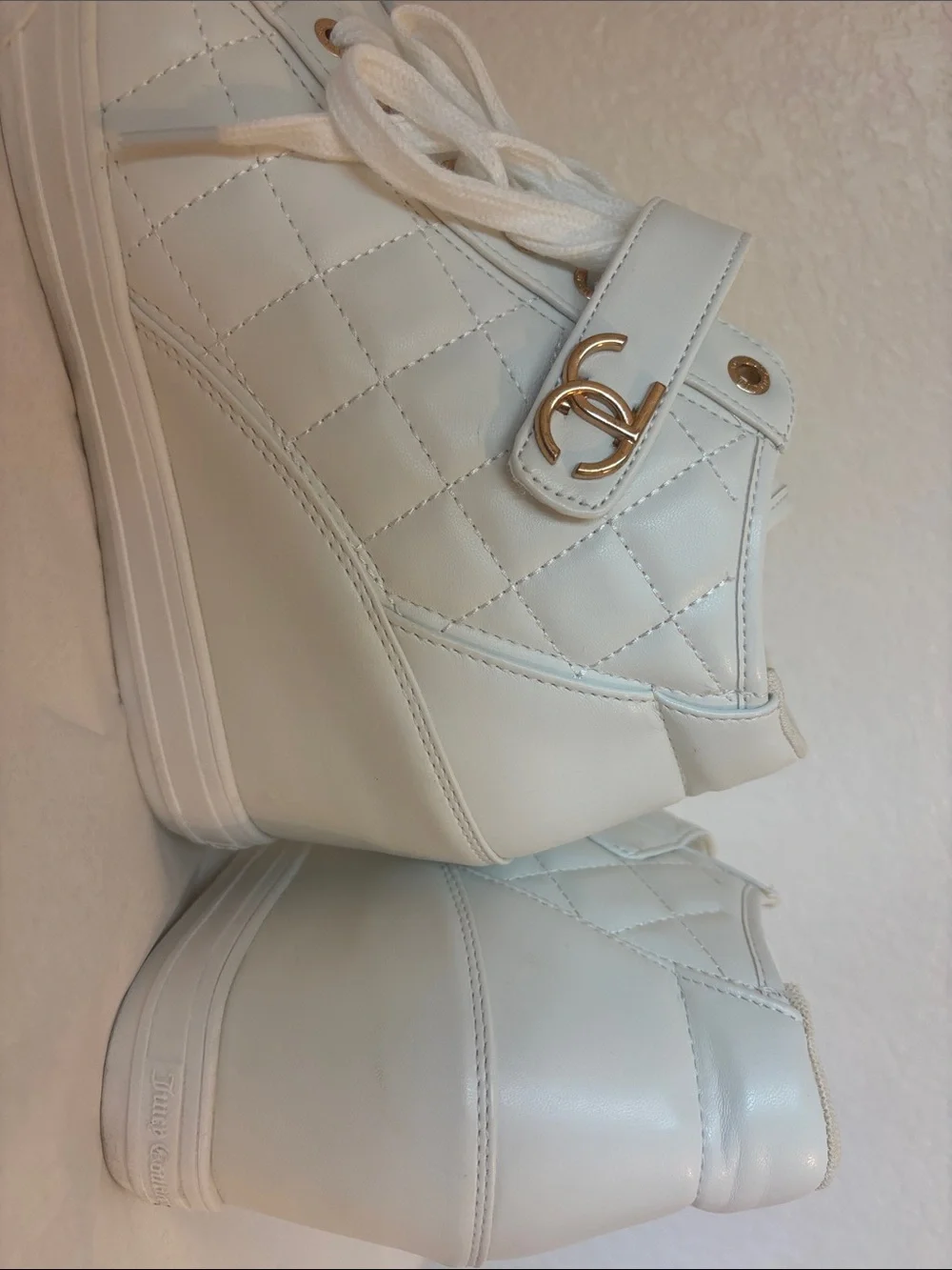 Juicy Couture Women’s Platform Wedge Sneakers Size US 11